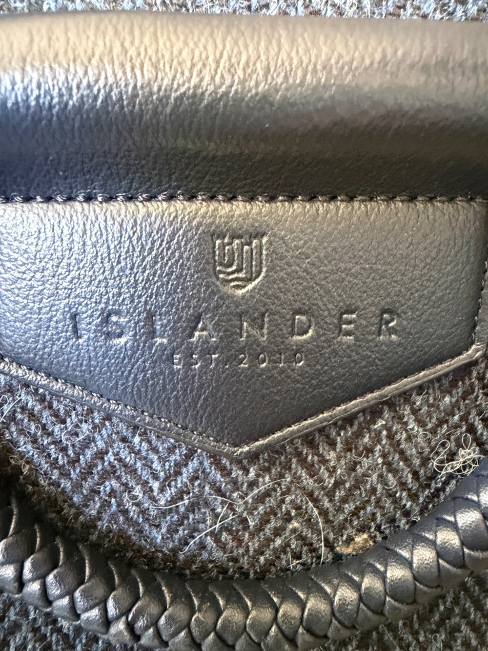 Islander The Aran Tote Crossbody Clutch Harris Tweed in Navy Herringbone - Picture 4 of 12